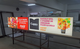 İç mekân dijital baskı pano uygulaması